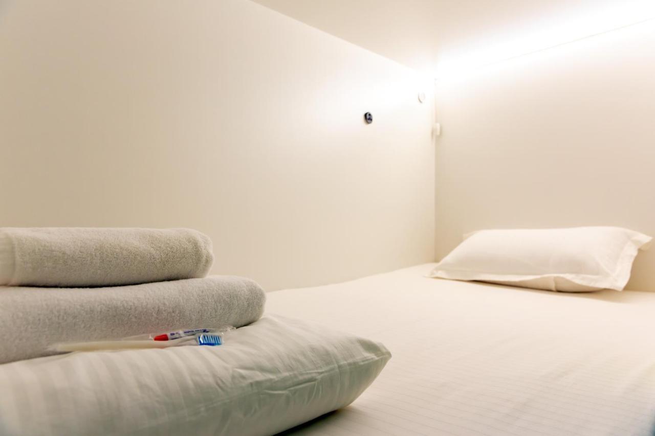 Хостел 689Capsulehotel&Coffee Алма Ата Екстериор снимка