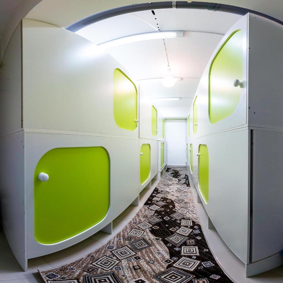 Хостел 689Capsulehotel&Coffee Алма Ата Екстериор снимка