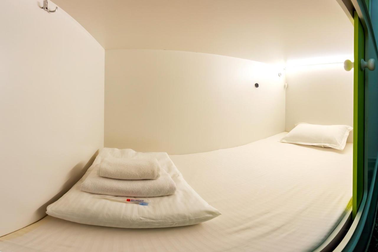 Хостел 689Capsulehotel&Coffee Алма Ата Екстериор снимка