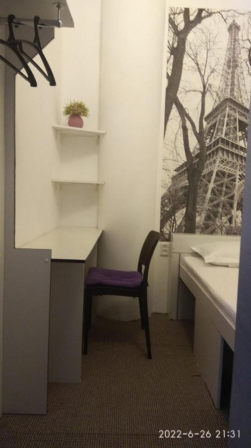 Хостел 689Capsulehotel&Coffee Алма Ата Екстериор снимка